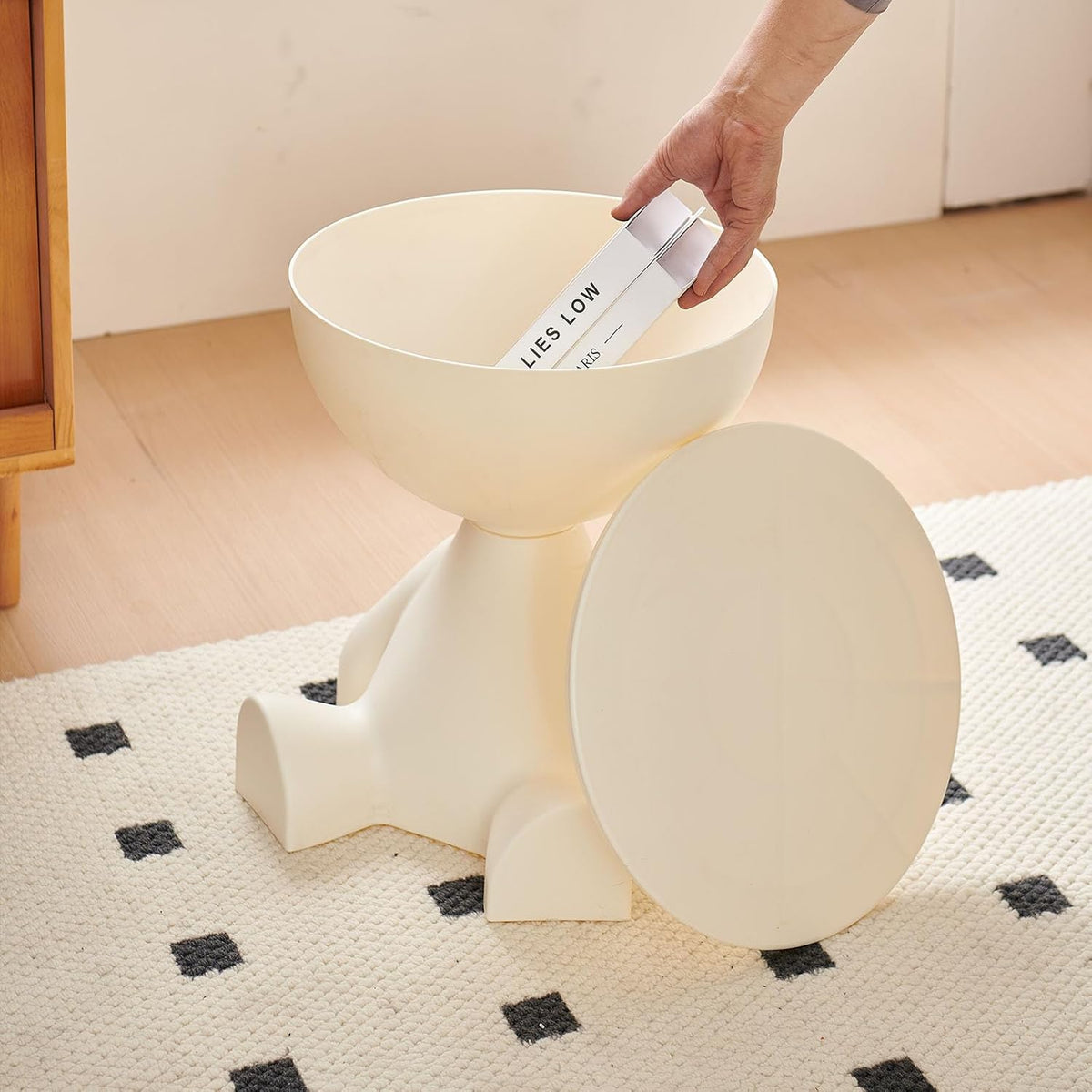 Circle Side Table, Round Modern End Table, Waterproof & Durable, Small Coffee Table for Living Room, Bedroom, Bedside, Versatile Accent Table - Milky